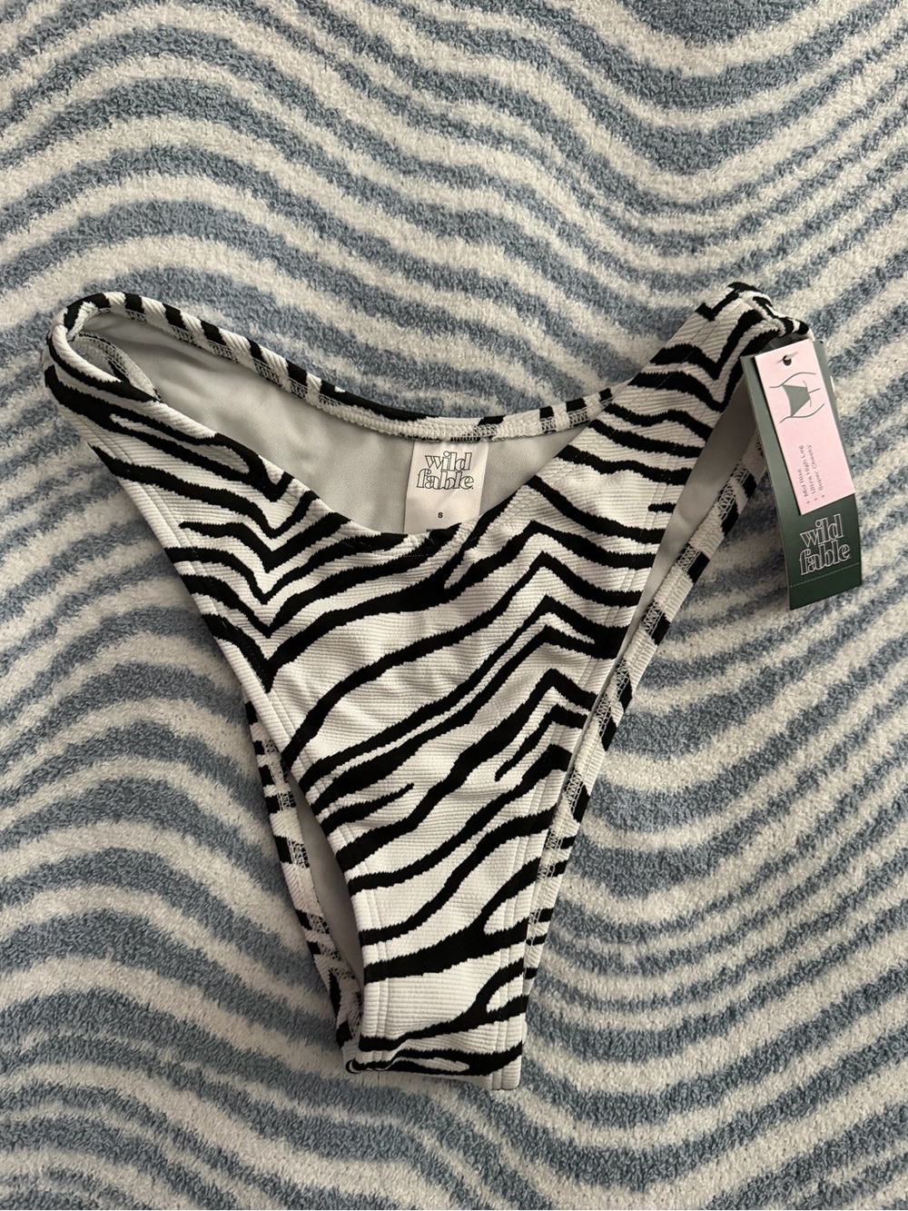 Women’s NWT sz small bikini bottom
